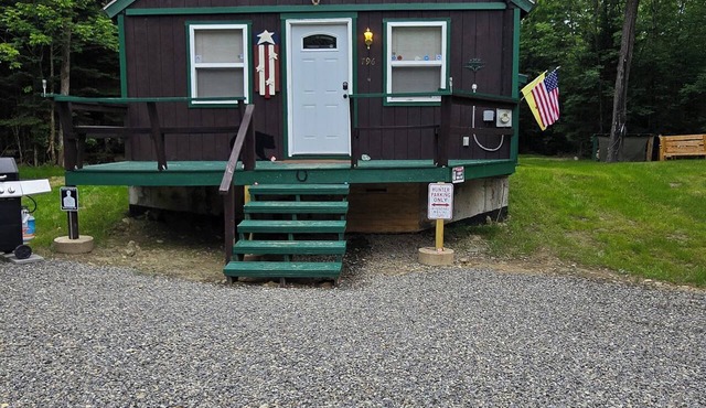 Perfect 4-bedroom cabin with direct ATV access to Newport/Dover Rail Trail