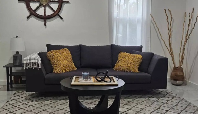 Perfect Stay! 3 BR house in Dania Beach, Florida