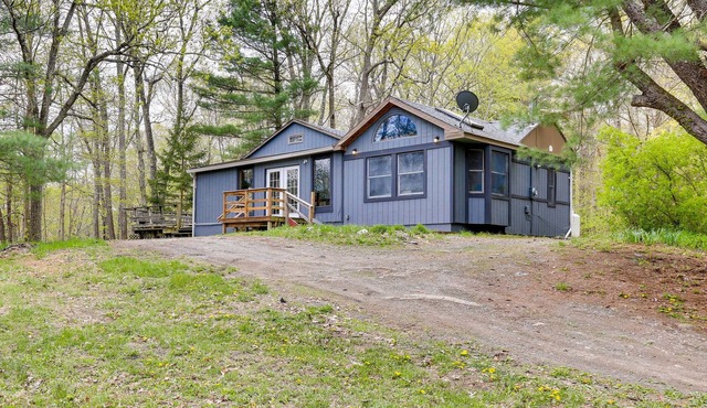 Pet-Friendly Red Hook Cabin Rental w/ Fenced Yard!