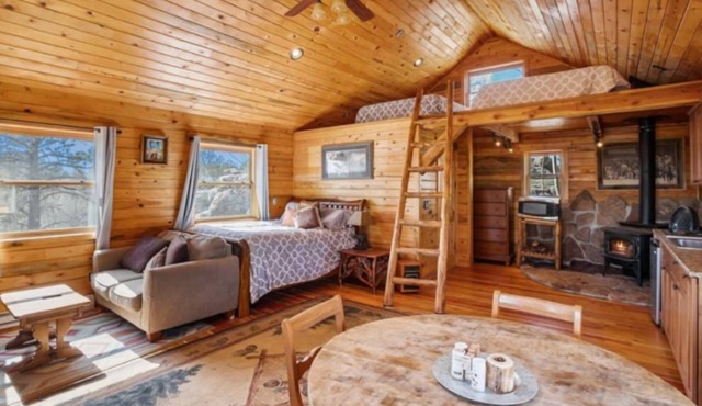 Phantom Canyon Resort