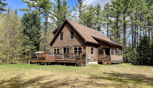 Pinecone Lodge