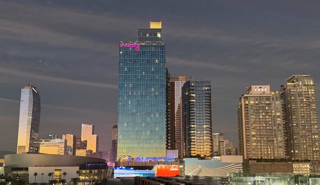 Prime 2 bedroom DTLA Stay by Crypto Arena & Convention Center