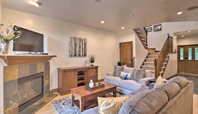 Private Hot Tub: Family Townhome in Breckenridge