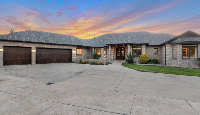 Private Resort Estate — Pool, Theater & Wasatch Sunsets