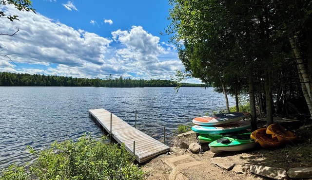 Private Waterfront SPA Perfect Sunsets Clean Lake in Nominingue