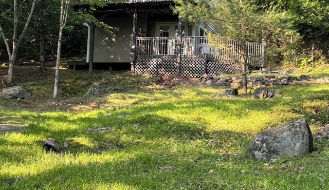 Private Waterfront Access Home with Dock, Swimming, Kayaks ,Sleeps 6