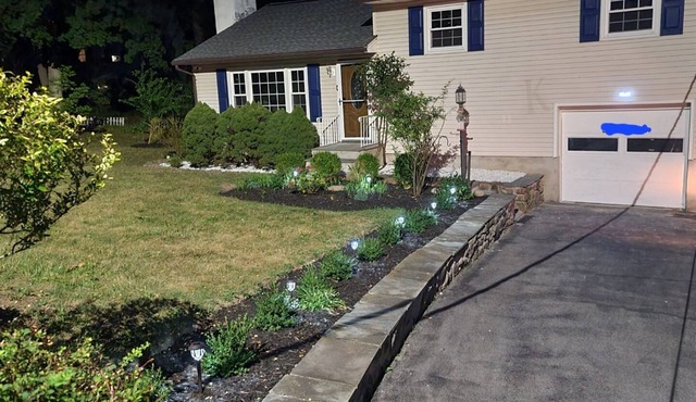 Quiet, Safe Home- 1 mile from Woodbury Outlets. Westpoint and more nearby!