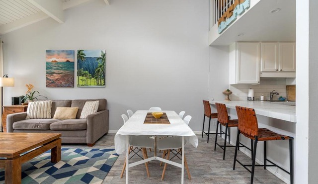 Rare 2 Bedroom & Loft Townhouse on the North Shore