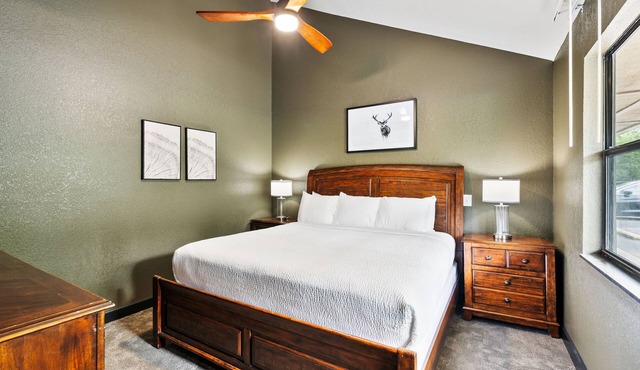 Refreshed Cades Cove Luxury Suite Kitchenette