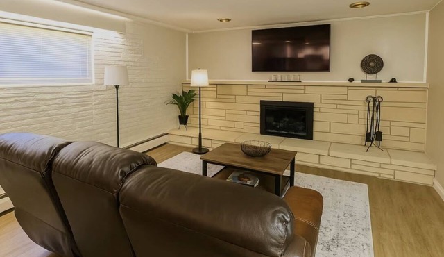 Romantic Nest-Enjoyable 1-bedroom bungalow in charming Colorado Springs