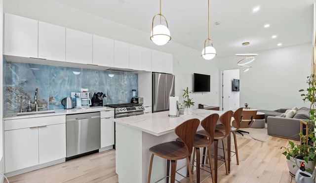 Rove Travel | Decatur Place | 1BR Chic Apartment