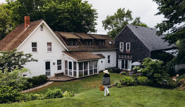 Rustic-Luxe Escape Near Town w/Water Access, Kayaks, Games, Fire Pit & Peloton!