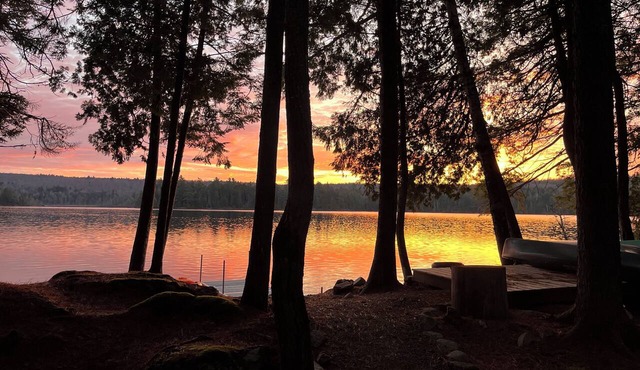 Secluded Lakefront Cabin on Peaceful Long Pond - Private Dock, Kayaks and more in Great Pond