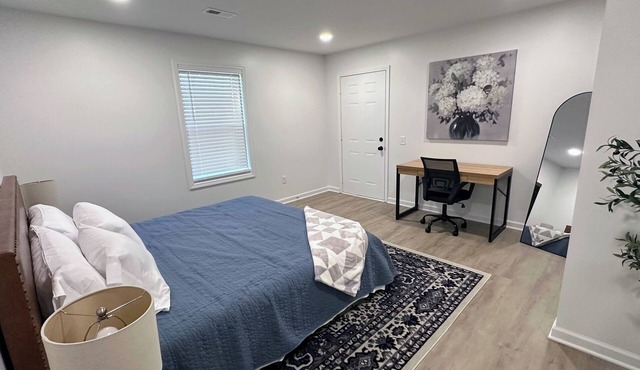 Sewing Serenity A - New 2BR Home in Hamilton, 3 Blocks to Missouri Star