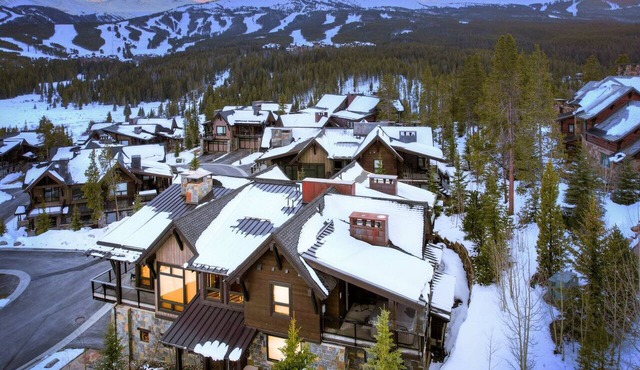 Shock Hill Overlook | Locally-Managed Lux. 1 min walk to Gondola at Shock Hill Private Hot Tub