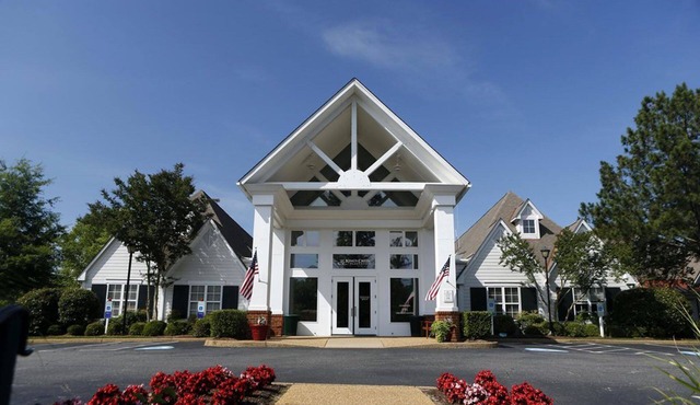 Sleeps 12 - Large 4BR Townhome, Indoor/Outdoor Pool, Golf, Close To Theme Parks!