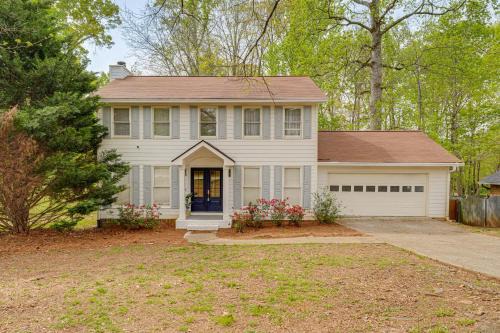 Smyrna Sanctuary Near Parks: Spacious Yard + Deck