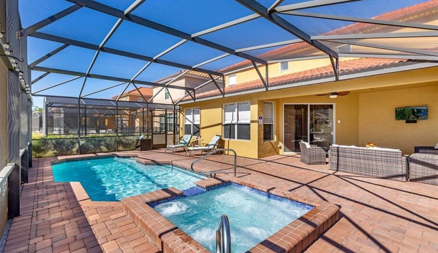 Southfacing heated pool and spa home in Watersong close to Disney attractions