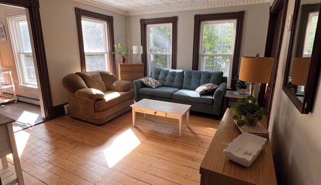 Spacious 2-bedroom Apartment in Pittsfield