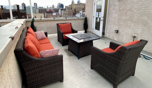Spacious 4-bedroom house with Roof Deck Hot Tub and attached Garage