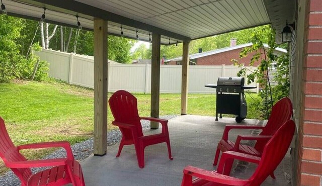 Spacious 4BR| Near Airport | Covered Patio