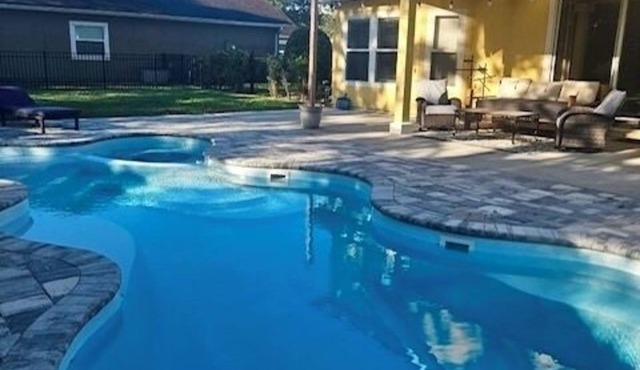 Spacious 5-bedroom house in amazing Fernandina Beach with pool and hot tub