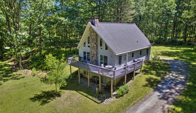 Spacious Home w/Deck, Grill & Delaware River View