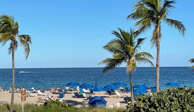 Spacious Waterview-Central- 5 minute walk to Beach