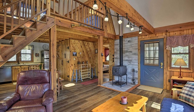 Springwater Cabin Near Hiking, Lakes, & Vineyards
