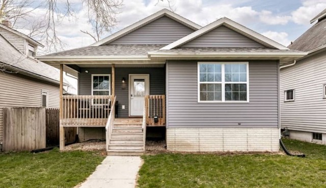 Stadium House - Next to Kernels/Roughriders Arena in Cedar Rapids
