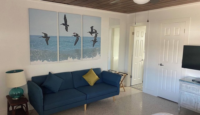 Studio with kitchen and steps from beach access steps in Melbourne Beach Florida