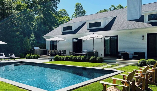 Stunning meets cozy in this gorgeous newly built vacation home