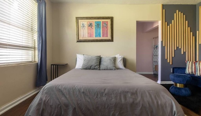 Stylish Studio free parking, WiFi low fees