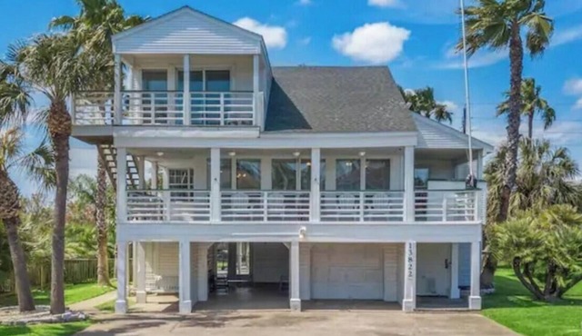 Texas Vacation Home with Pool, Near the Beach