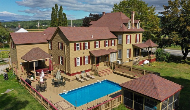 Thaddeus Twitchell House - In-Ground pool, Hot tub, Skiing, Golf, Hiking & More!