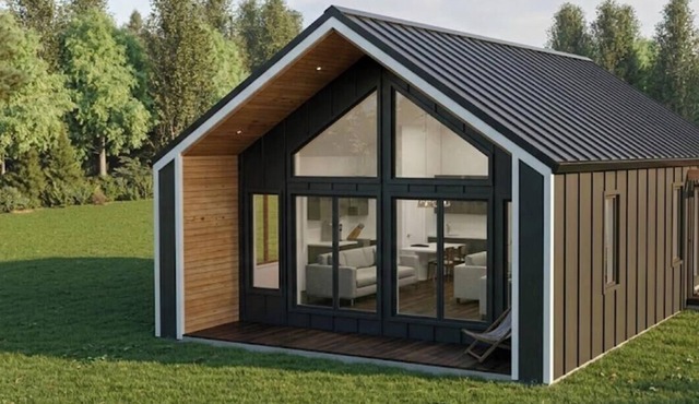 The Alder. New 3 room, 2 bath cabin on Menominee River w/hot tub.