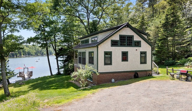 The Boathouse ocean view with 3BR, deck, and waterfront charm