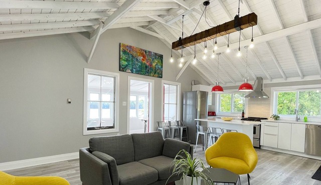 The Water's Edge-A Modern Waterfront Cottage Rental
