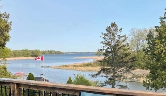 Thousand Islands Pet Friendly Home Gananoque Kingston Ontario,
