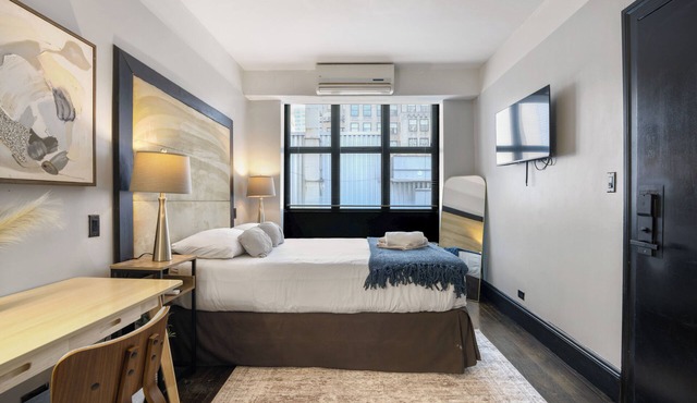 Timeless New York Stay —Walk to Broadway, Times Square & More 1-bedroom building