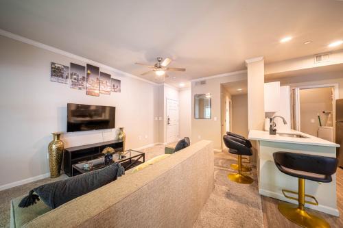 Tranquil Buckhead Hideaway