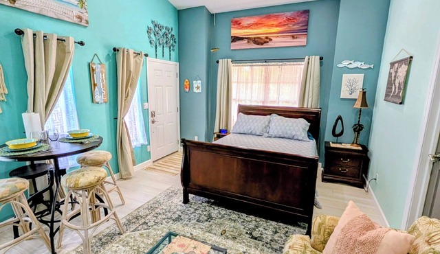 Tranquil studio with AC in quiet Merritt Island neighborhood
