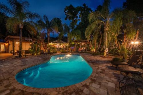 Tropical Paradise-Main House - Team Joseph Ellen