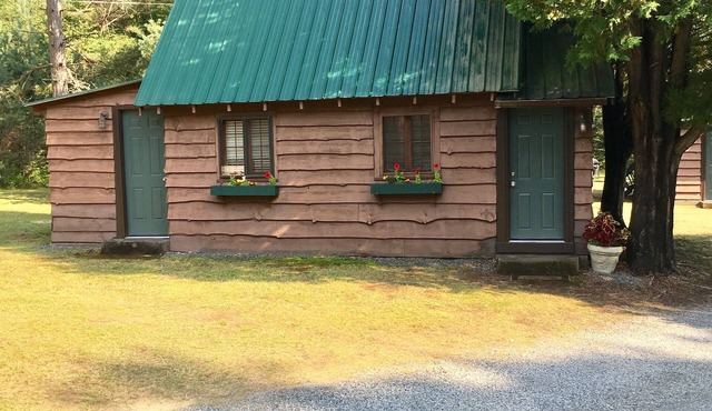 Two Bedroom cottage - Family owned/operated since 1923