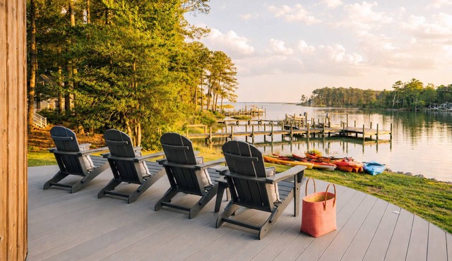 Unique Waterfront Home & Dockside Screened Porch