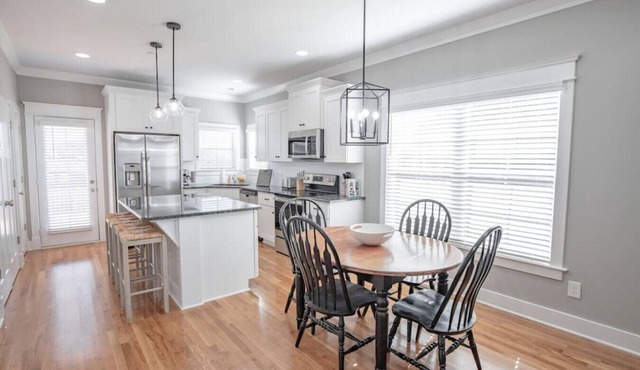 Updated 2BR | Safe, Central Location in Spring Hill