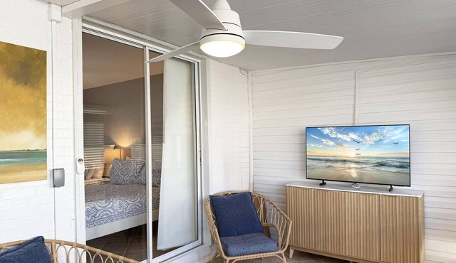 Venice Villas 1BR – Pool & Grill on Golden Beach