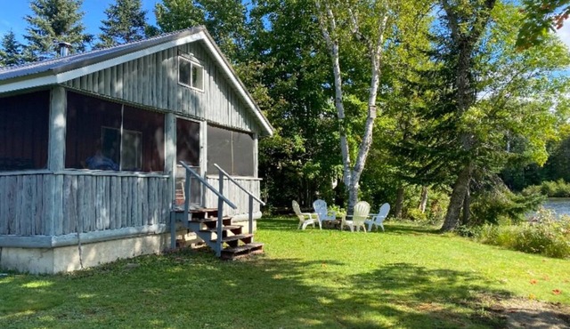 Waterfront cabin with access to Long Lake and Mud Lake.