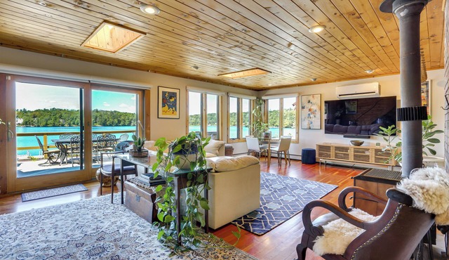 Waterfront Home on White Lake: Near Bethel Woods!