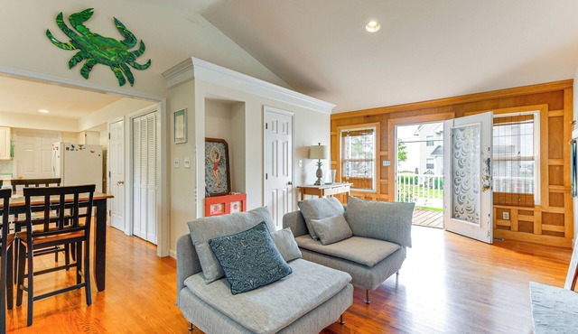 Waterfront Shady Side Home w/Chesapeake Bay View! in Shady Side